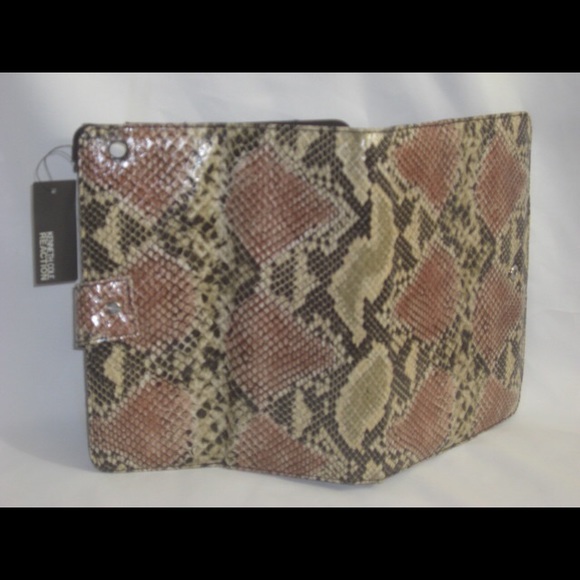 kenneth Cole Ipad snake skin material nwt