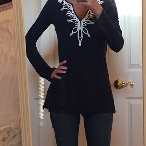 Lilly Pulitzer Tunic. XS but fits bigger.