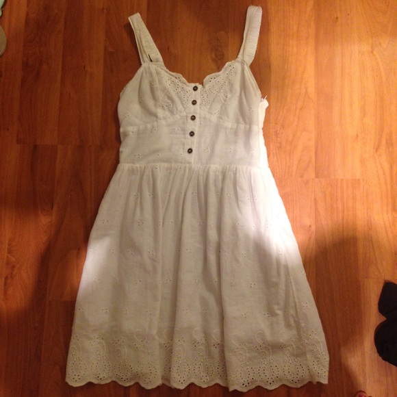 Detailed white dress