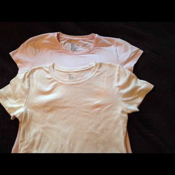 2 gap tees - Picture 1 of 4