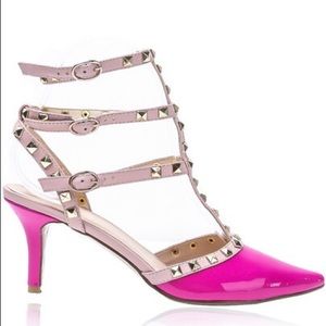 Rose rockstud sandals. Valentino style