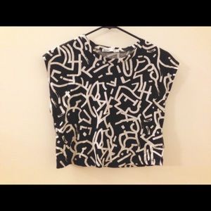 🎉HP🎉 ZARA Printed cut-off sleeve crop top