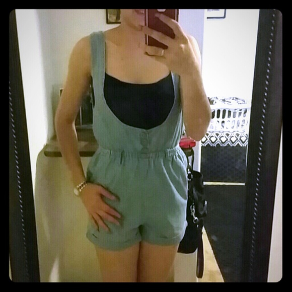 Forever 21 short overalls