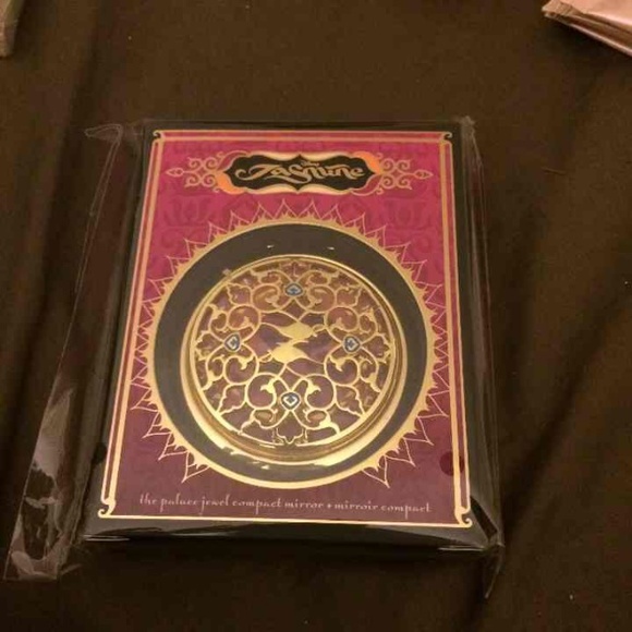 Sephora princess jasmine compact NIB LE - Picture 1 of 1