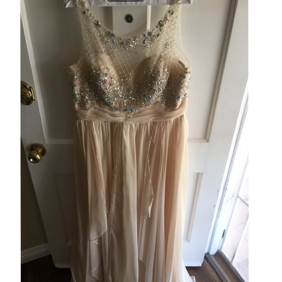 Prom Dress - Picture 3 of 4