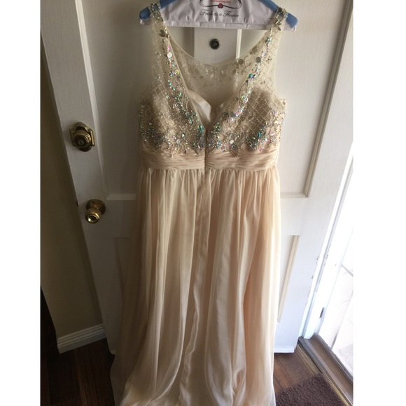 Prom Dress - Picture 4 of 4
