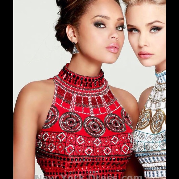 ❌LOOKING FOR❌ SHERRI HILL TWO PIECE DRESS RED❤️