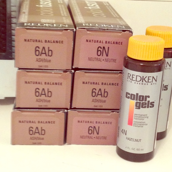 Hair stuff color and 2 brushes reserved lm1230