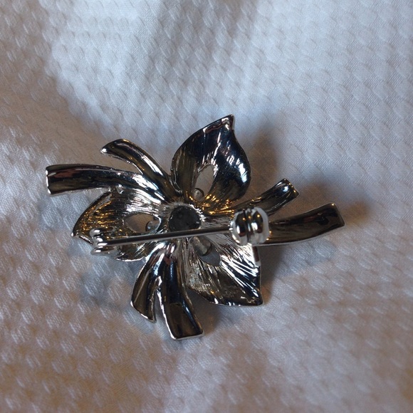 Vintage Silver and Rhinestone Brooch - Picture 2 of 3