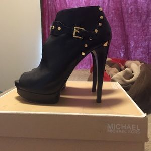 Ailee Open Toe Leather Platform Bootie