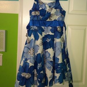 Spring dress, for banquets, gatherings, or easter