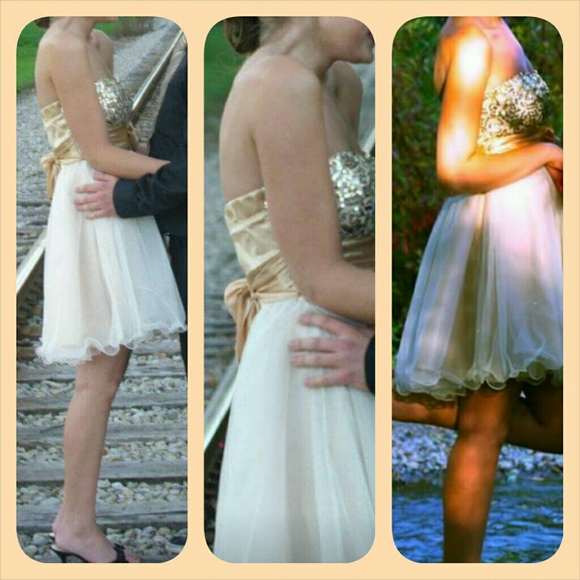 SOLD. Beautiful dress from Maurices - Picture 3 of 3