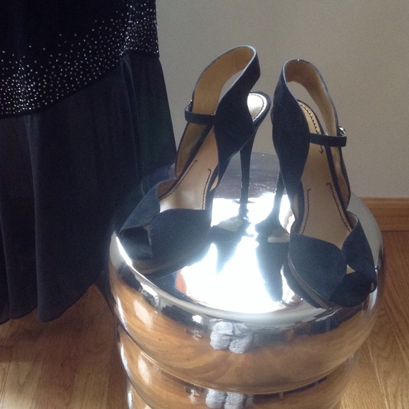 New Nine West Black suede with 4 1/2" inch heel:0) - Picture 3 of 3