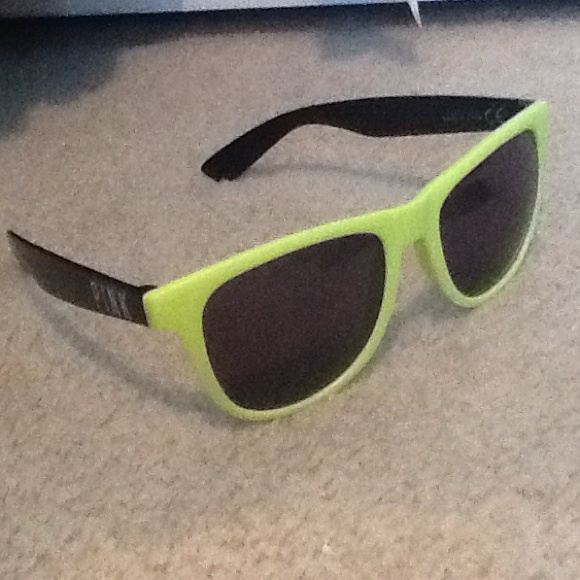 pink vs sunglasses