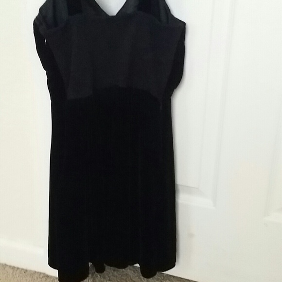 Express dress - Picture 3 of 3