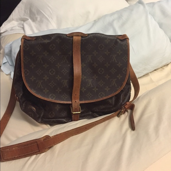 Louis Vuitton Samaur 35