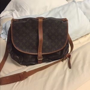 Louis Vuitton Samaur 35