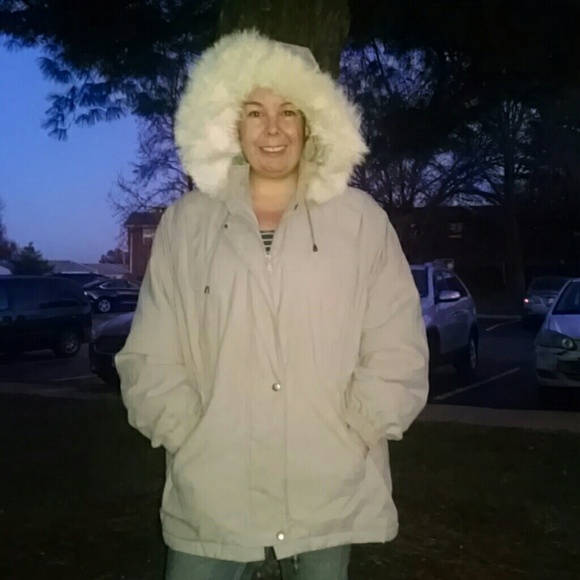 Warm lightweight coat!