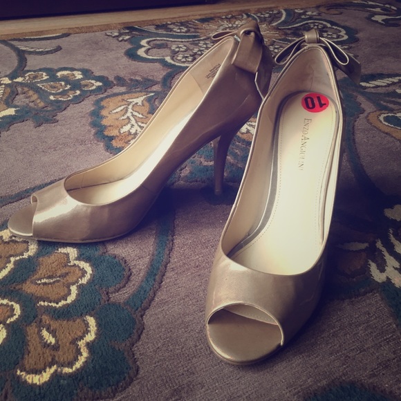 Brand new Nudish brown heels