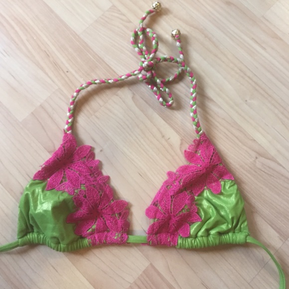 NWT Beach Bunny "I Want You To Want Me" Top