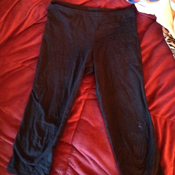 Black Capri leggings
