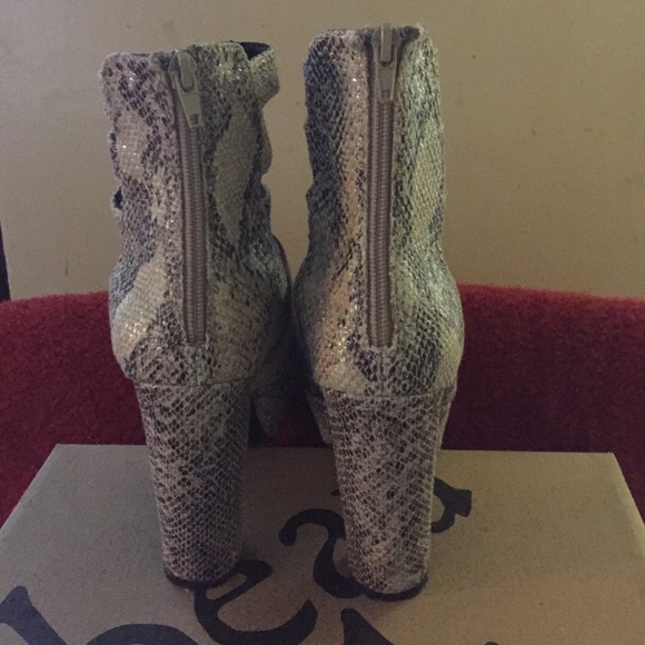 Shoes! - Picture 3 of 4