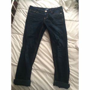 DARK WASH CAPRIS NEVER WORN