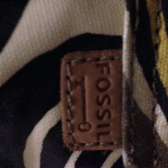 Fossil Purse - Picture 2 of 2