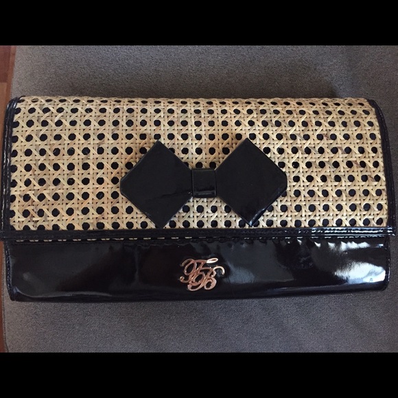 ⚡️Ted Baker Clutch ⚡️