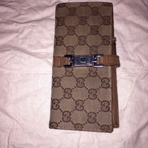 Authentic Gucci wallet