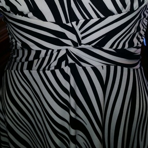 Halter Back Zebra Print Dress - Picture 3 of 4