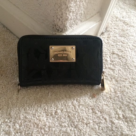 Michael kors wallet
