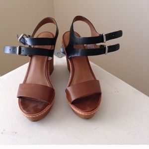 Brand new Two tone wedge