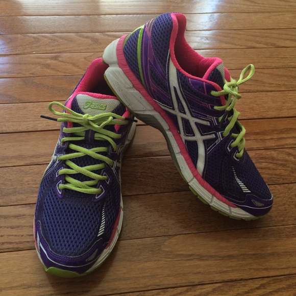 RESERVED for Nanagirls4! Asics Gel running shoes