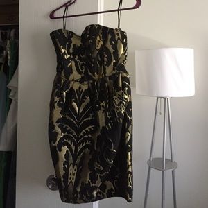 Gold and black strapless dress w/pockets