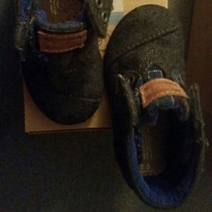 Toddler boy tiny toms