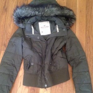 Forest green Hollister puffer jacket