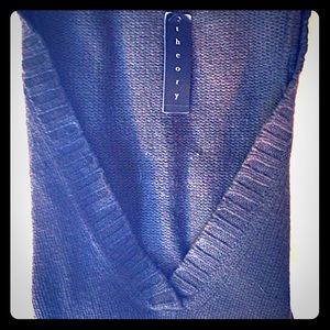 Deep V-Neck Theory Sweater NWT size S , fitted