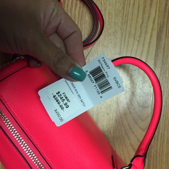 🚫SOLD🚫🚫Coach Satchel - Picture 3 of 3