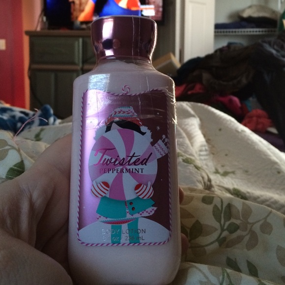 Bath and body works Twisted Peppermint Body Lotion