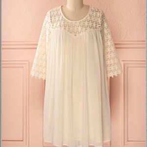 Lace dress with 3/4 sleeves
