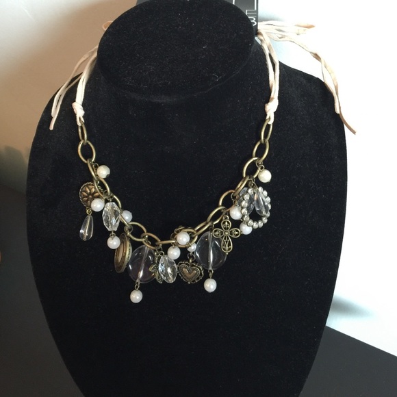 gorgeous statement necklace