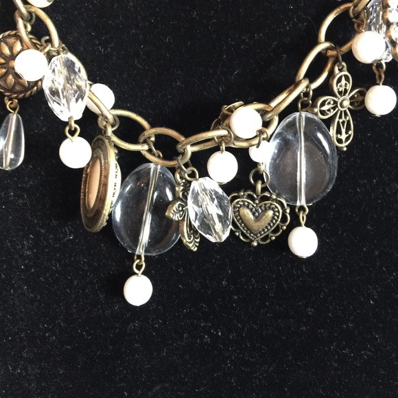 gorgeous statement necklace - Picture 2 of 3