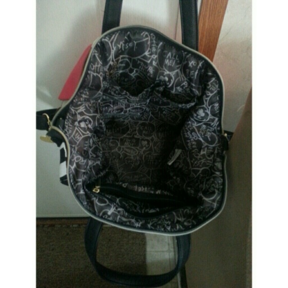 SOLD - Picture 4 of 4