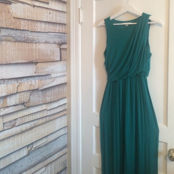emerald green maxi dress