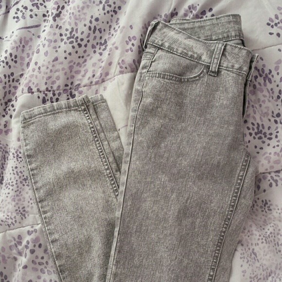Grey skinny jeans