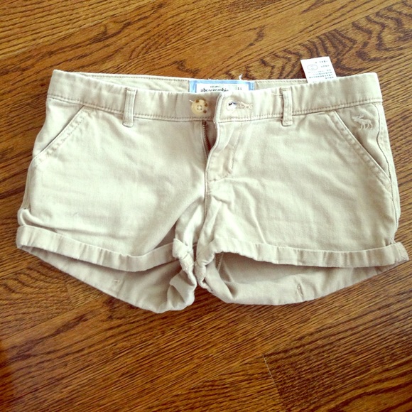 Khaki Abercrombie girls shorts