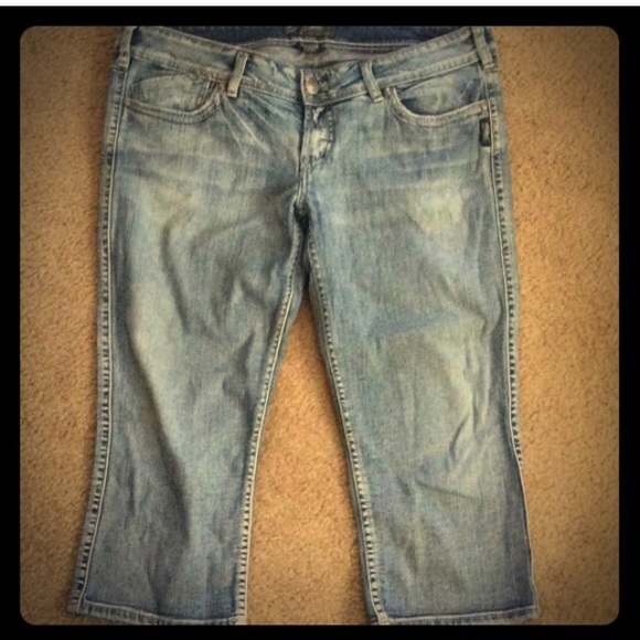 Silver Capris very cute size ( 34 )