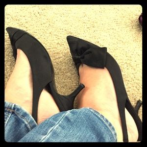 black kitten heels