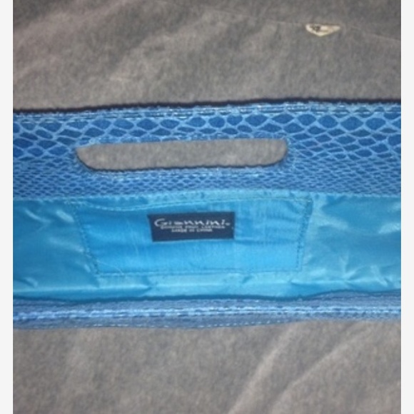 Color-block envelope clutch - Picture 4 of 5